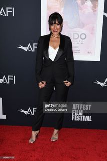 Q'orianka Kilcher feet photo 13