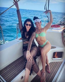 Q'orianka Kilcher feet photo 1