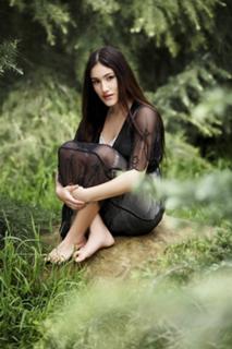 Q'orianka Kilcher feet photo 8