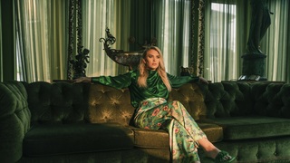 QTCinderella feet photo thumbnail