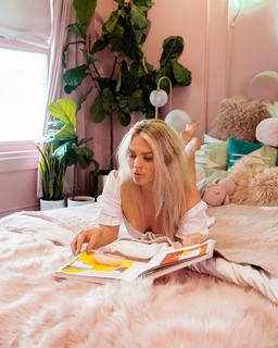 QTCinderella feet photo thumbnail