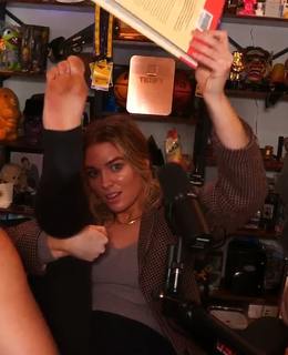 QTCinderella feet photo thumbnail