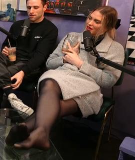 QTCinderella feet photo thumbnail