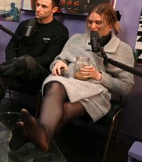 QTCinderella feet photo thumbnail