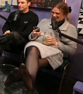 QTCinderella feet photo thumbnail