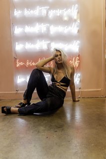 QTCinderella feet photo thumbnail