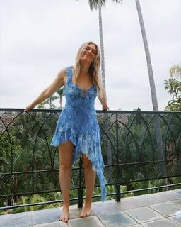 QTCinderella feet photo thumbnail