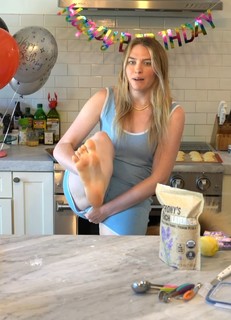 QTCinderella feet photo thumbnail