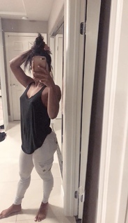 Qimmah Russo feet photo thumbnail
