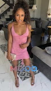 Qimmah Russo feet photo thumbnail