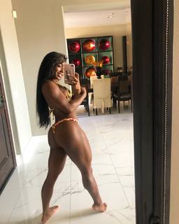 Qimmah Russo feet photo thumbnail