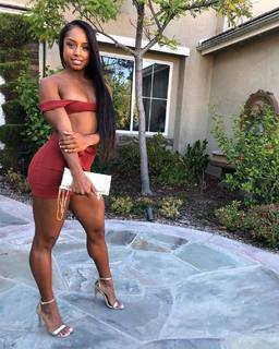Qimmah Russo feet photo thumbnail