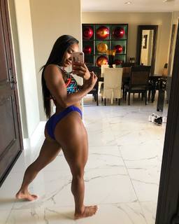 Qimmah Russo feet photo thumbnail