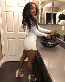 Qimmah Russo feet photo thumbnail