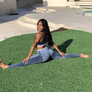 Qimmah Russo feet photo thumbnail