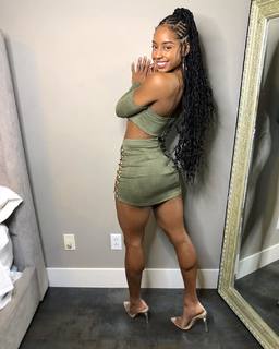 Qimmah Russo feet photo thumbnail