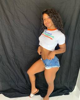 Qimmah Russo feet photo thumbnail