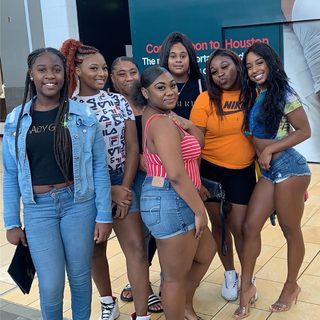 Qimmah Russo feet photo thumbnail