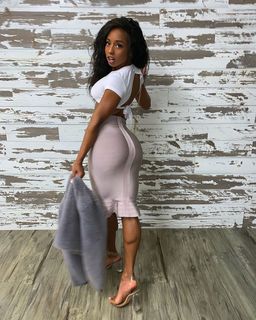 Qimmah Russo feet photo thumbnail