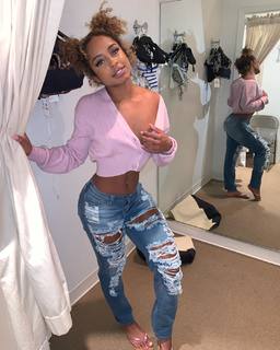 Qimmah Russo feet photo thumbnail