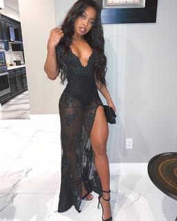 Qimmah Russo feet photo thumbnail