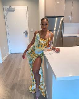 Qimmah Russo feet photo thumbnail