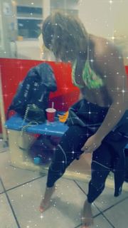 Qimmah Russo feet photo thumbnail