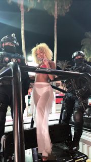 Qimmah Russo feet photo thumbnail