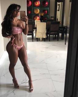 Qimmah Russo feet photo thumbnail