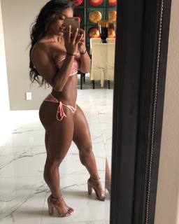 Qimmah Russo feet photo thumbnail
