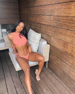 Qimmah Russo feet photo thumbnail