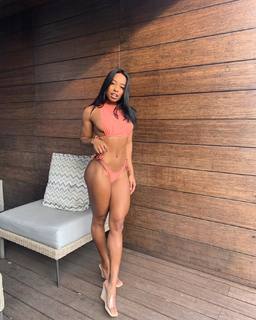 Qimmah Russo feet photo thumbnail