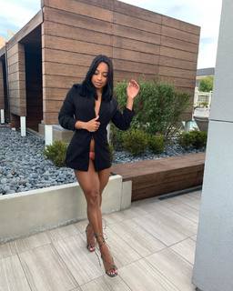 Qimmah Russo feet photo thumbnail