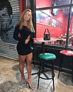 Qimmah Russo feet photo thumbnail