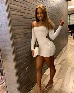 Qimmah Russo feet photo thumbnail