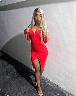 Qimmah Russo feet photo thumbnail