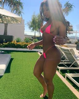 Qimmah Russo feet photo thumbnail