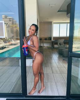 Qimmah Russo feet photo thumbnail