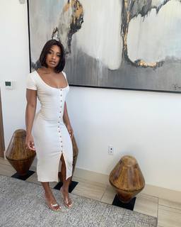 Qimmah Russo feet photo thumbnail