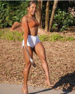 Qimmah Russo feet photo thumbnail