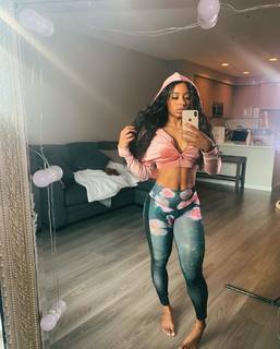 Qimmah Russo feet photo thumbnail