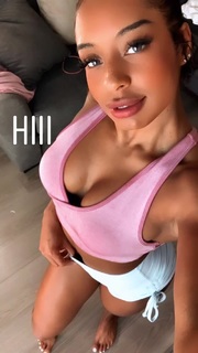 Qimmah Russo feet photo thumbnail