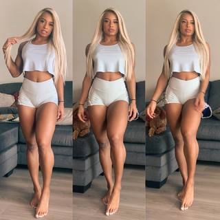 Qimmah Russo feet photo thumbnail