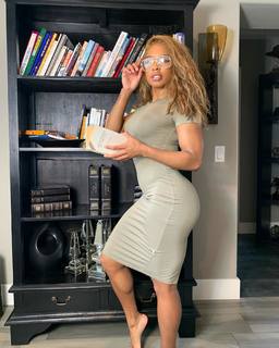 Qimmah Russo feet photo thumbnail