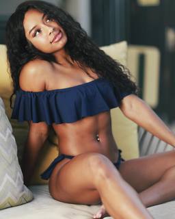 Qimmah Russo feet photo thumbnail