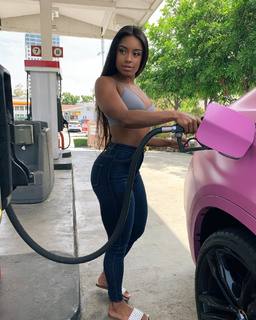 Qimmah Russo feet photo thumbnail