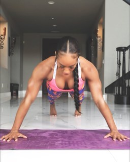 Qimmah Russo feet photo thumbnail