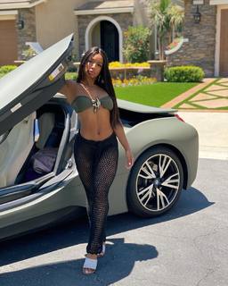 Qimmah Russo feet photo thumbnail