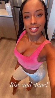 Qimmah Russo feet photo thumbnail