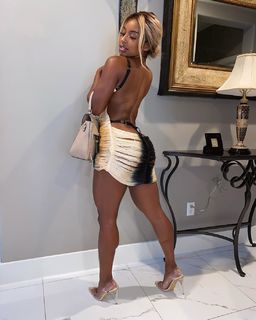 Qimmah Russo feet photo thumbnail